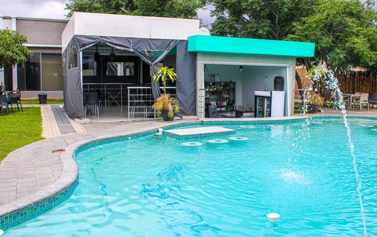 The Escape Lodge Lusaka Esterno foto